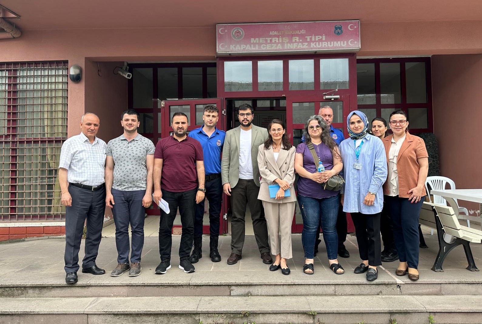 Metris R Tipi Kapalı Ceza İnfaz Kurumu Müdürlüğüne Habersiz Ziyaret