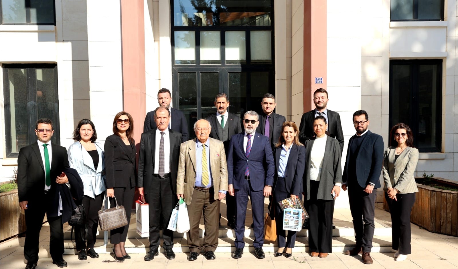 Doğu-Güneydoğu Anadolu Bölgesi Hukuk Fakültesi Dekanları ile Toplantı Gerçekleştirildi