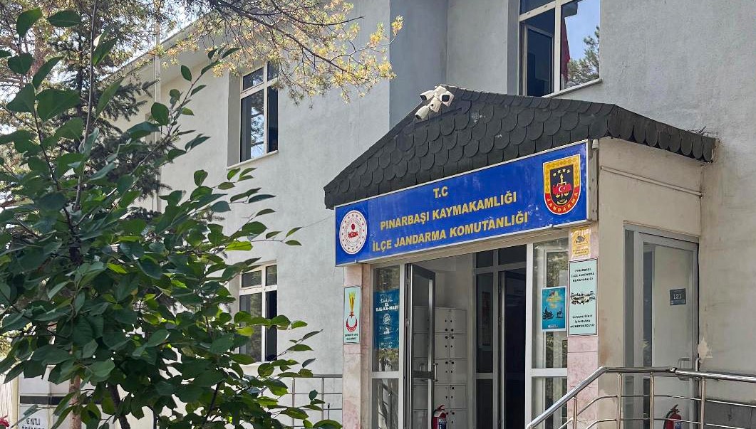 Türkiye İnsan Hakları ve Eşitlik Kurumu Heyeti Kayseri Pınarbaşı İlçe Jandarma Komutanlığına Habersiz Bir Ziyaret Gerçekleştirdi
