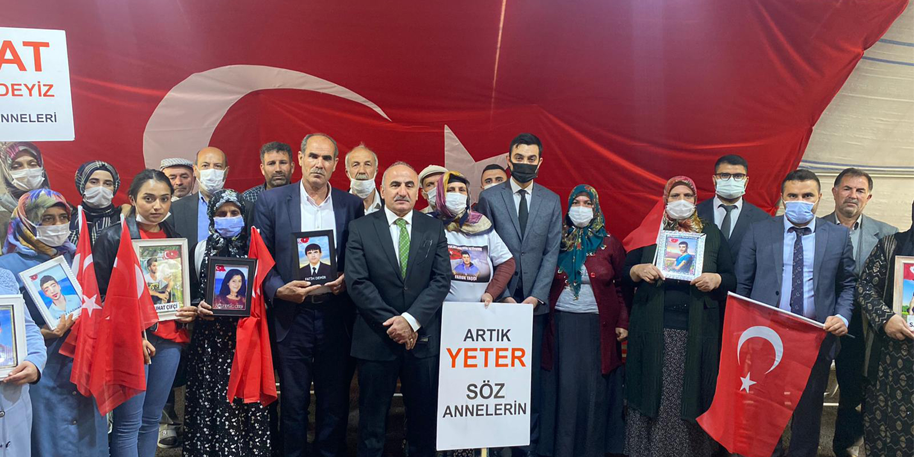 TİHEK Heyetinden Diyarbakır Annelerine Anlamlı Ziyaret