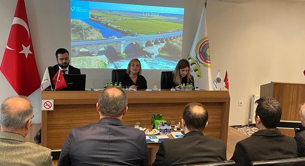 Uzunköprü İlçe İnsan Hakları Kurulu Üyeleri ile Toplantı Gerçekleştirildi