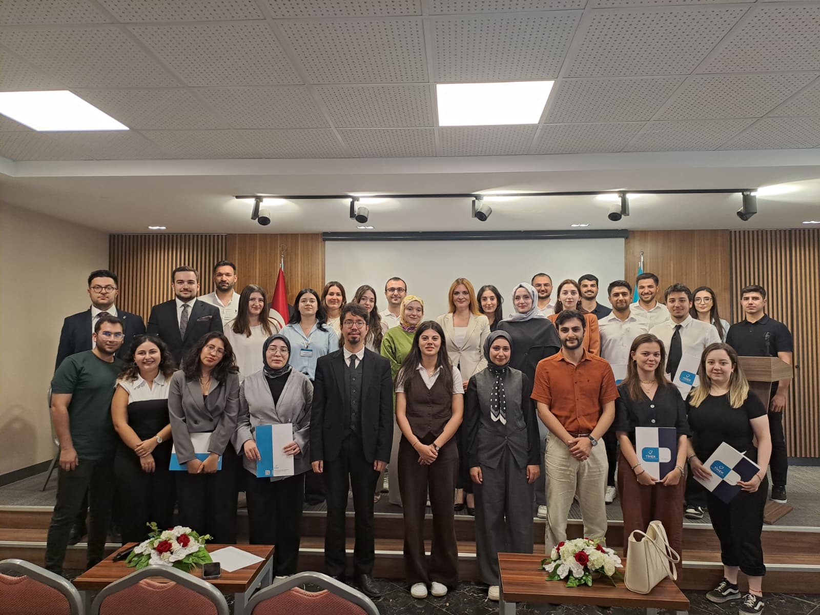 İnsan Hakları ve Eşitlik Hukuku Seminerleri Sertifika Programı’nın Dördüncü Haftası Tamamlandı