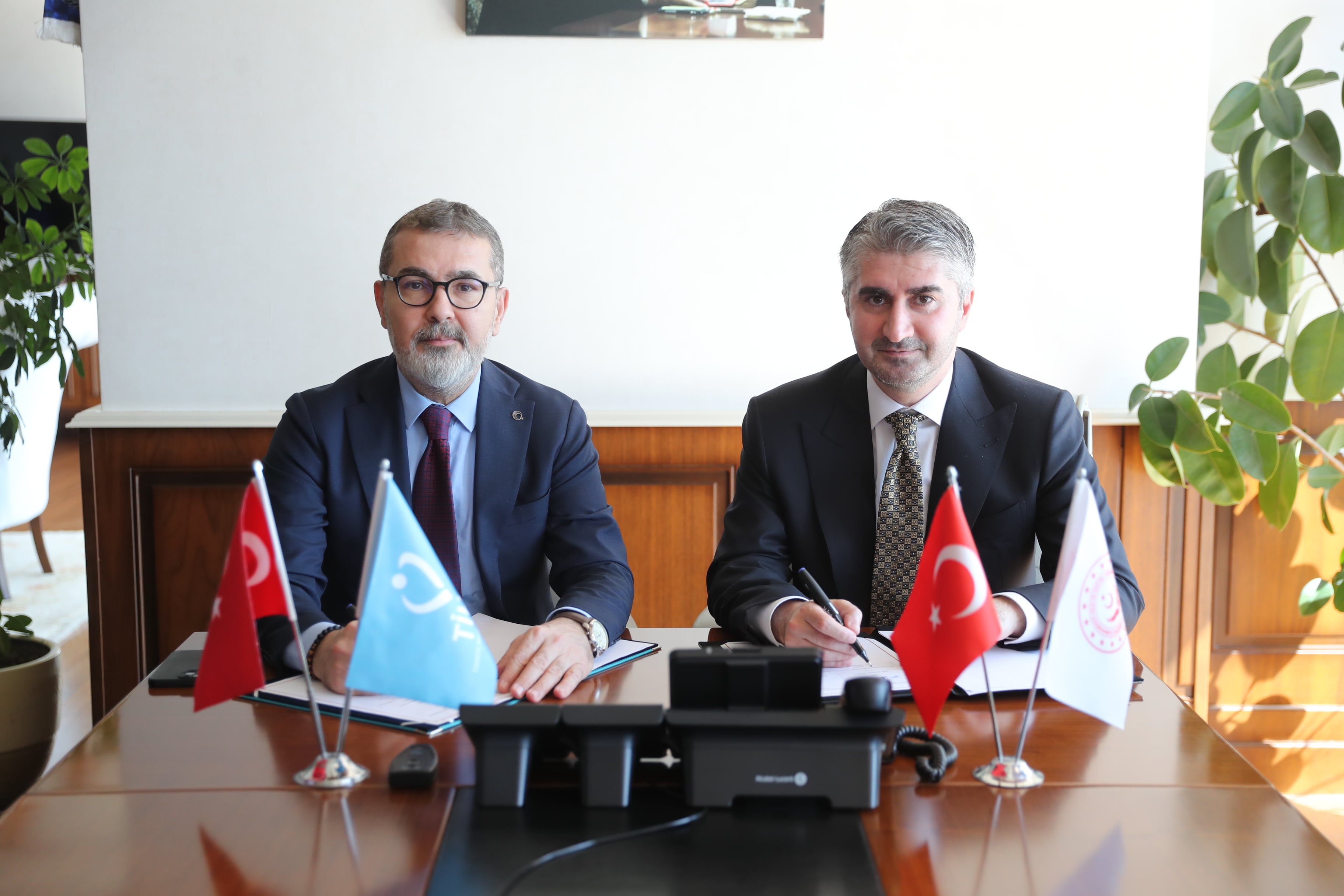 Kurumumuz Aile ve Sosyal Hizmetler Bakanlığı ile İş Birliği Protokolü İmzaladı