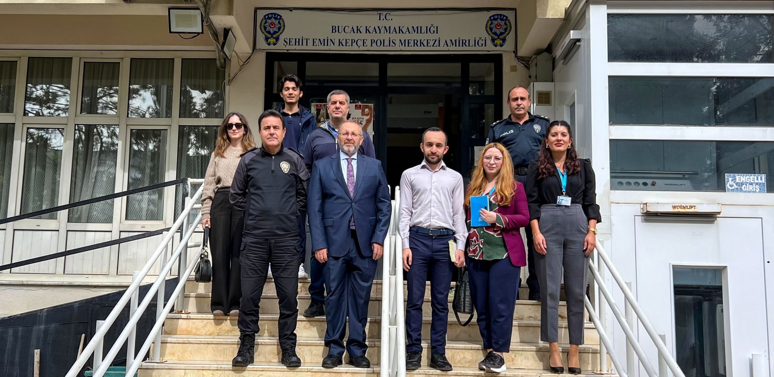 Bucak İlçe Emniyet Müdürlüğü Nezarethanelerine Habersiz Ziyaret