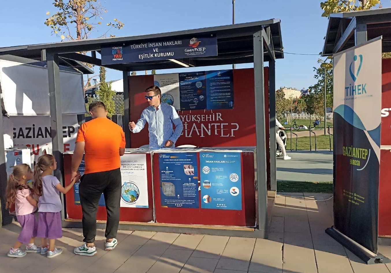 GastroAntep Kültür Yolu Festivali’nde Türkiye İnsan Hakları ve Eşitlik Kurumu tanıtım standı ziyarete açıldı
