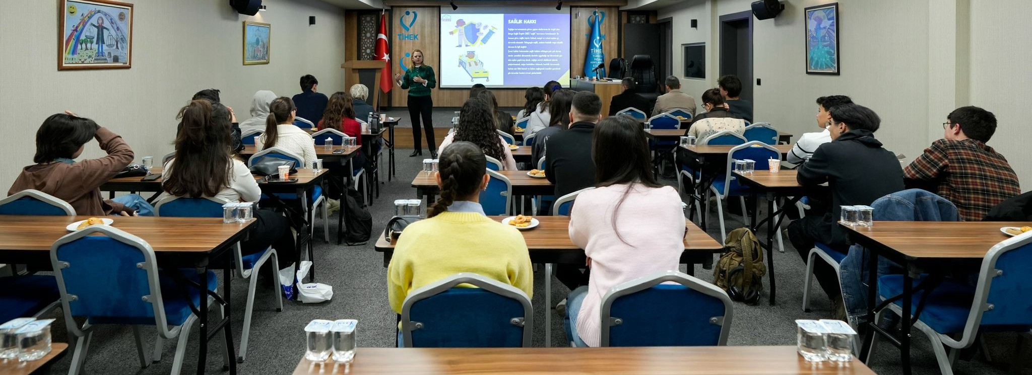 İnsan Hakları ve Hak Arama Mekanizmaları Gençlik Atölyesi Düzenlendi