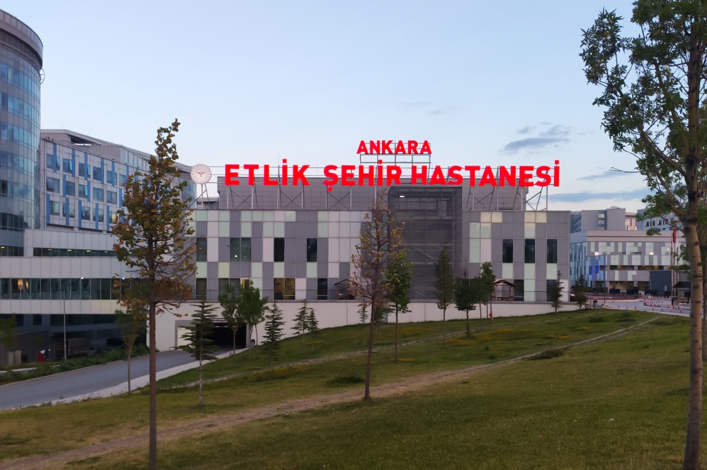 Ankara Etlik Şehir Hastanesi Ruh Sağlığı ve Hastalıkları Psikiyatri Servisine Habersiz Ziyaret