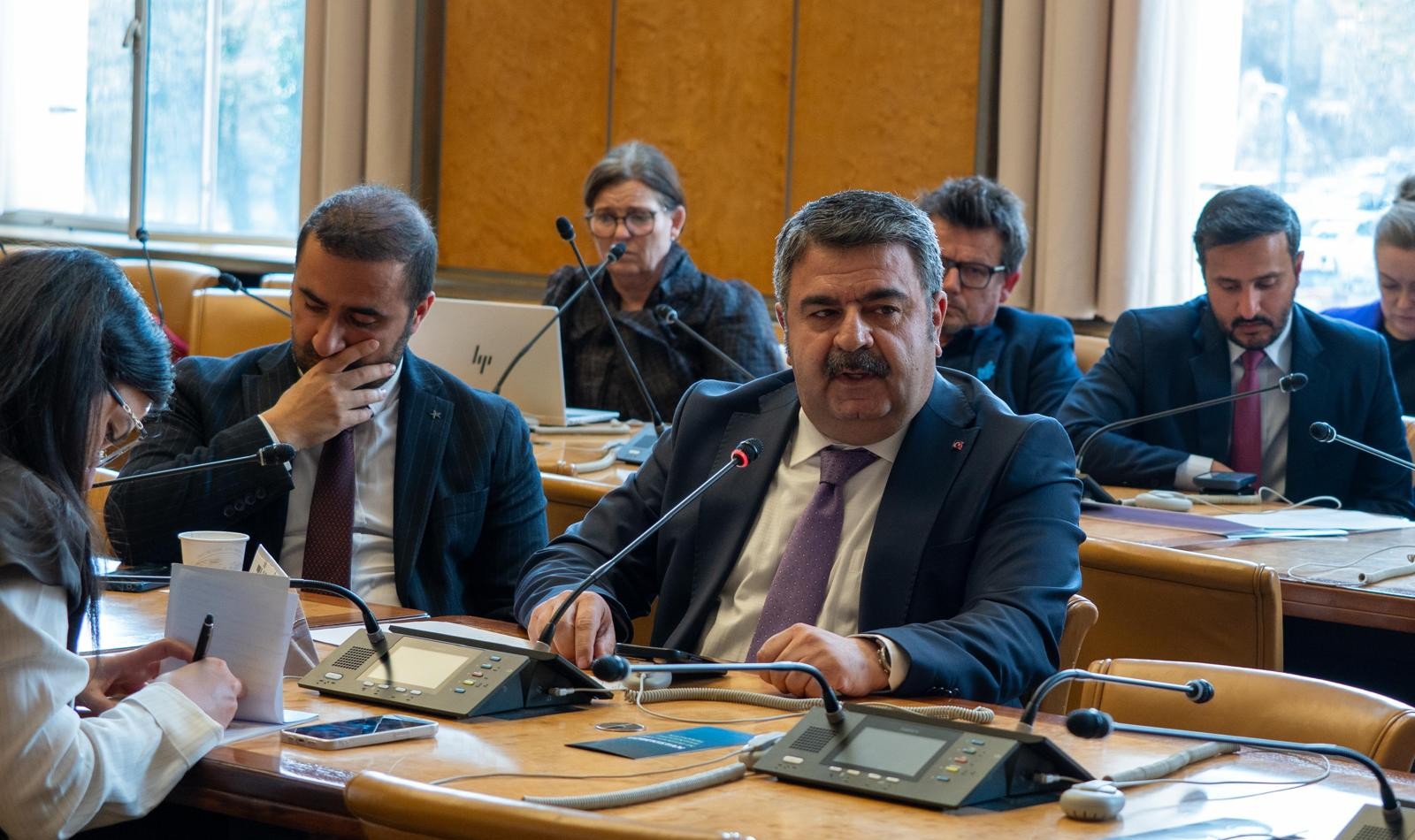 “Uluslararası Hukuku ve Çok Taraflı Sistemi Savunmak: Gerileme Çağında Ulusal İnsan Hakları Kurumlarının Rolü” Temalı Toplantıya Katılım Sağlandı