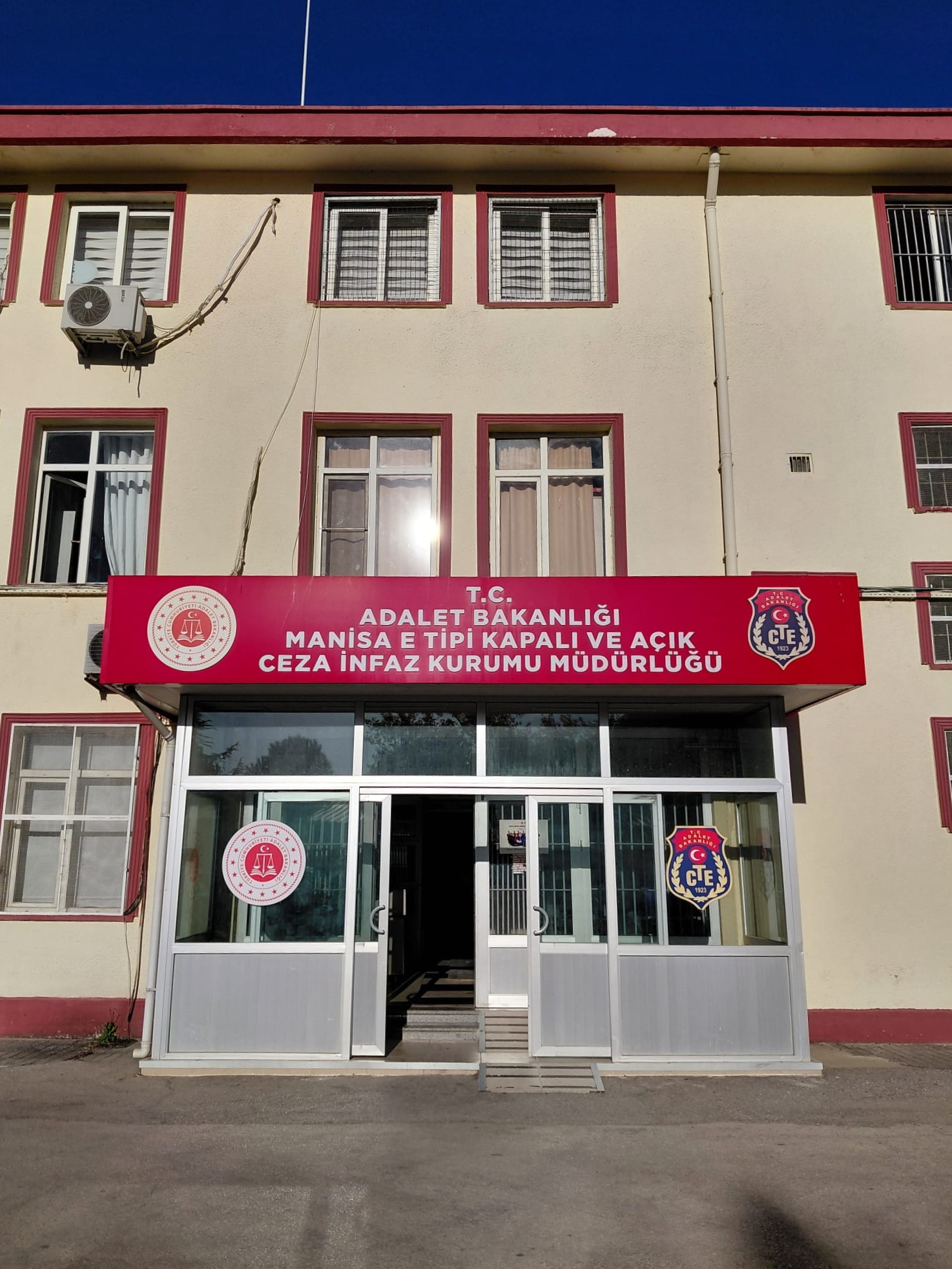 Manisa E Tipi Kapalı Ceza İnfaz Kurumuna Habersiz Ziyaret