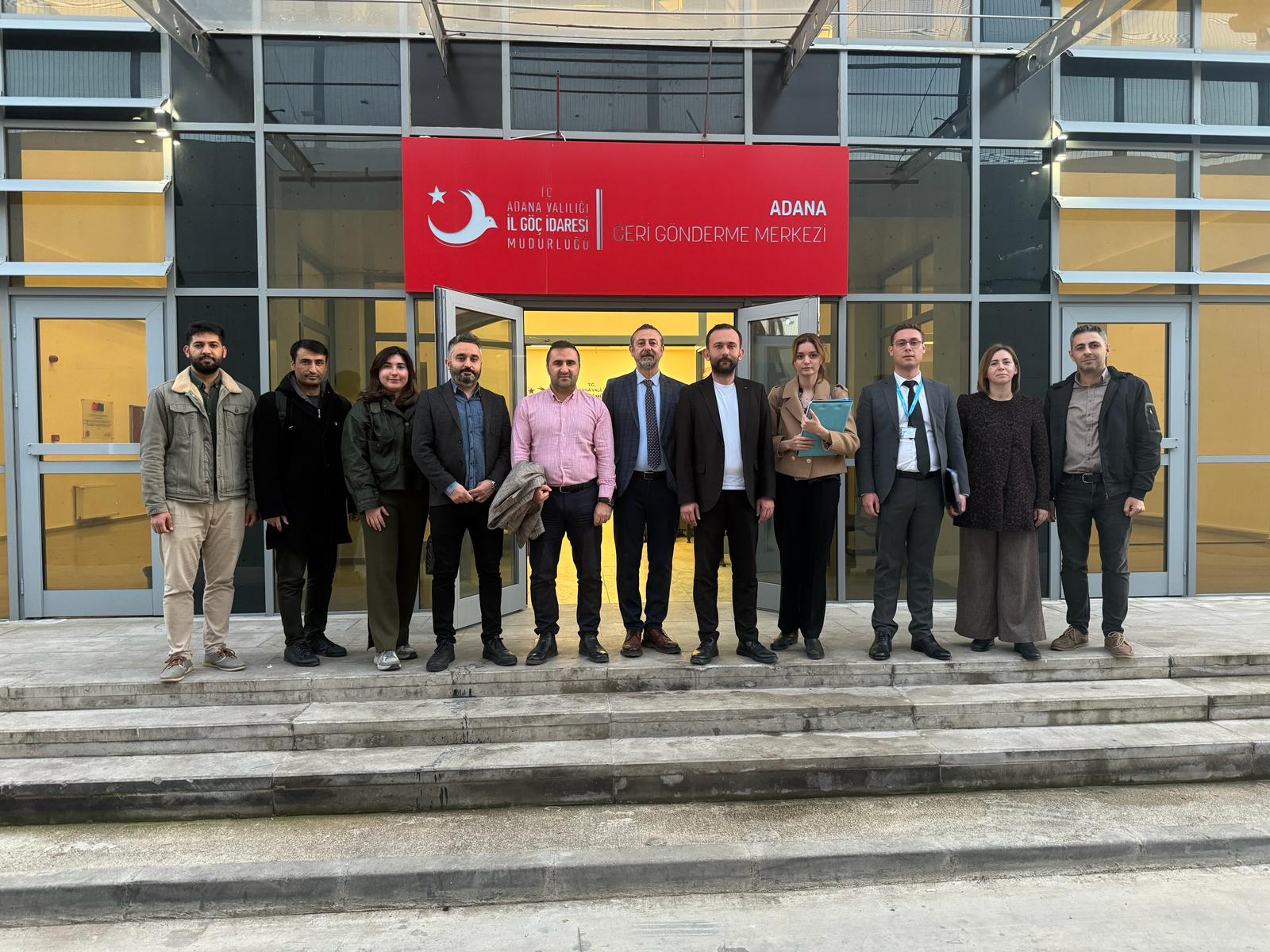 TİHEK Heyeti, Adana Geri Gönderme Merkezine Habersiz Bir Ziyaret Gerçekleştirdi