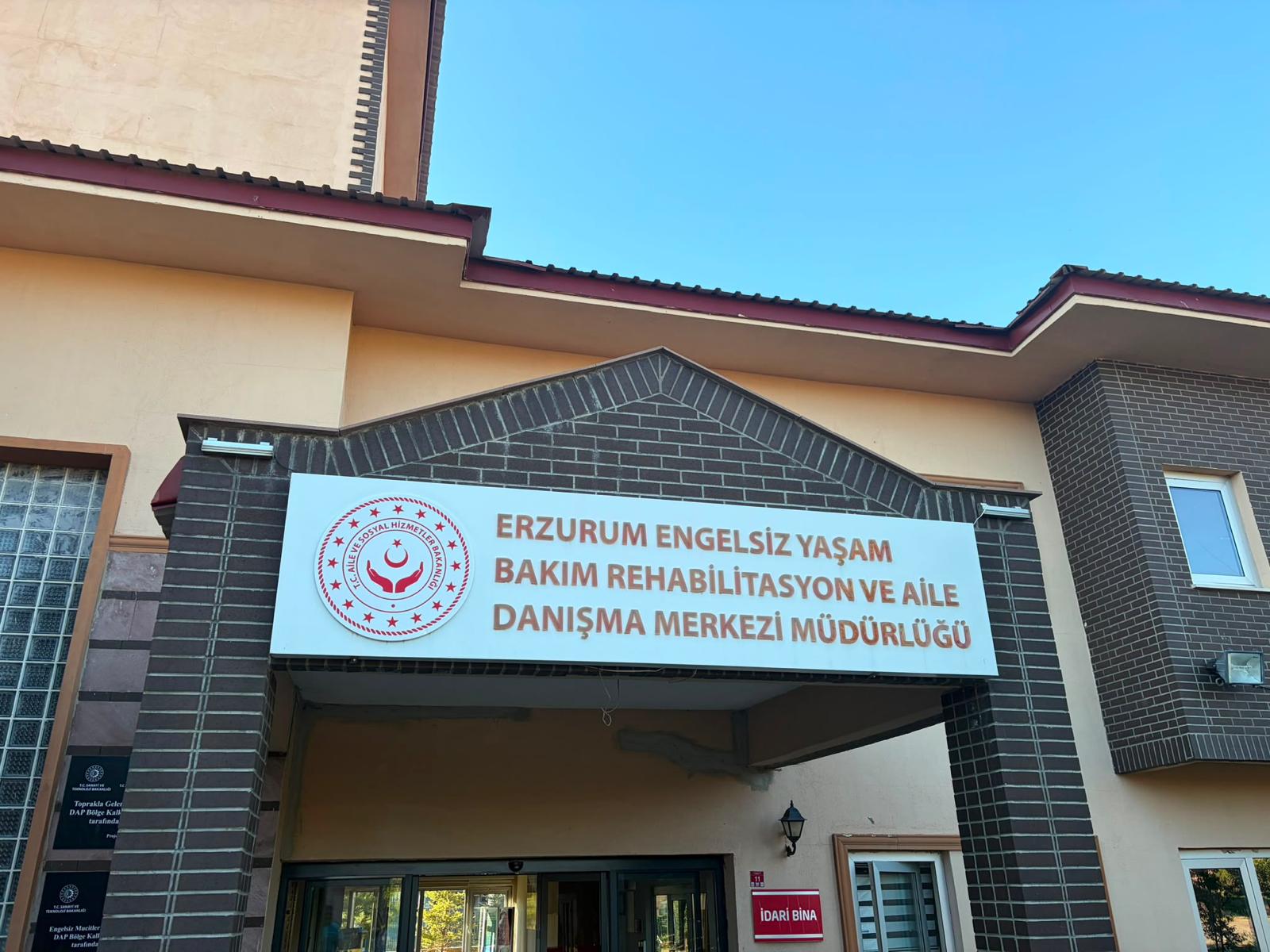 Erzurum Engelsiz Yaşam Bakım, Rehabilitasyon ve Aile Danışma Merkezi Müdürlüğüne Habersiz Ziyaret