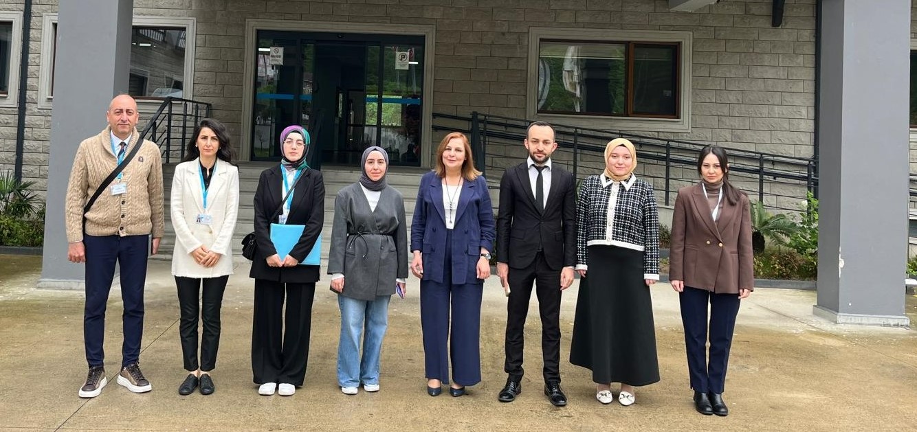 Rize Müyesser Kart Yaşlı Bakım ve Rehabilitasyon Merkezine Habersiz Ziyaret Düzenlendi