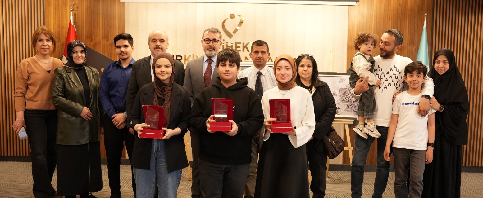 Kurumumuz Tarafından Düzenlenen ‘Filistin’de Yaşanan İnsan Hakkı İhlalleri ve Savaş Suçları’ Temalı Resim Yarışmasının Ödül Töreni Gerçekleştirildi