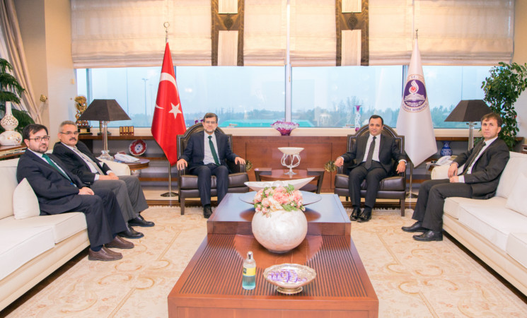 TİHEK Heyeti Anayasa Mahkemesi Başkanı Zühtü Arslan'ı Ziyaret Etti